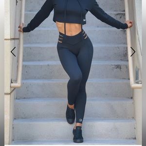 Bombshell beauty savage leggings high waisted with cut out Size small black